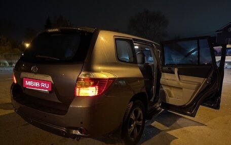 Toyota Highlander III, 2010 год, 1 750 000 рублей, 9 фотография