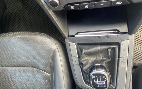 Hyundai Elantra VI рестайлинг, 2016 год, 950 000 рублей, 3 фотография