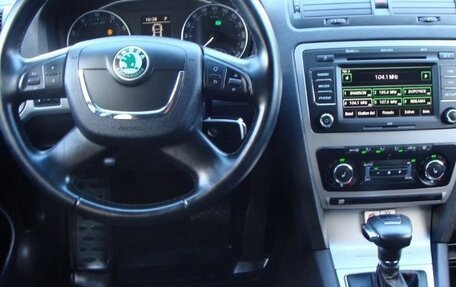 Skoda Octavia, 2010 год, 950 000 рублей, 9 фотография