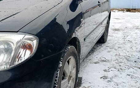 Toyota Corolla, 2004 год, 665 000 рублей, 2 фотография