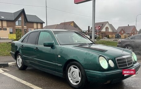 Mercedes-Benz E-Класс, 1997 год, 300 000 рублей, 2 фотография
