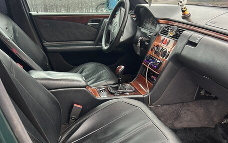 Mercedes-Benz E-Класс, 1997 год, 300 000 рублей, 8 фотография