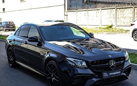 Mercedes-Benz E-Класс AMG, 2018 год, 6 990 000 рублей, 4 фотография