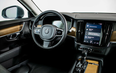 Volvo S90 II рестайлинг, 2019 год, 2 940 000 рублей, 14 фотография