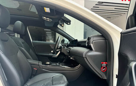 Mercedes-Benz C-Класс, 2022 год, 2 600 000 рублей, 16 фотография