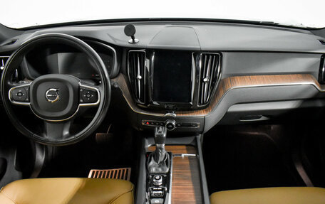 Volvo XC60 II, 2019 год, 3 500 000 рублей, 16 фотография