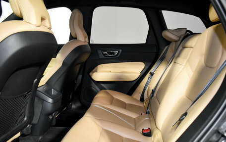 Volvo XC60 II, 2019 год, 3 500 000 рублей, 13 фотография