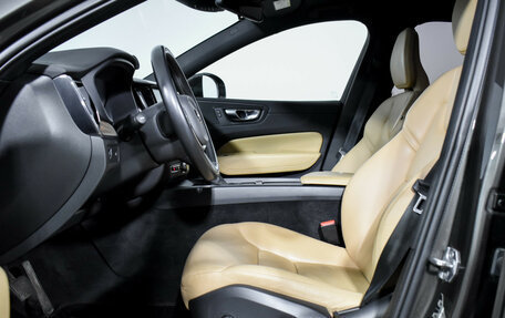 Volvo XC60 II, 2019 год, 3 500 000 рублей, 12 фотография