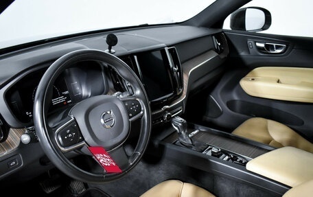 Volvo XC60 II, 2019 год, 3 500 000 рублей, 9 фотография