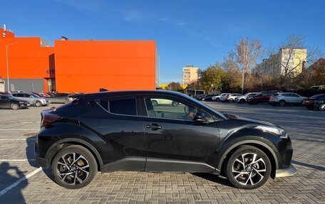 Toyota C-HR I рестайлинг, 2017 год, 2 150 000 рублей, 6 фотография