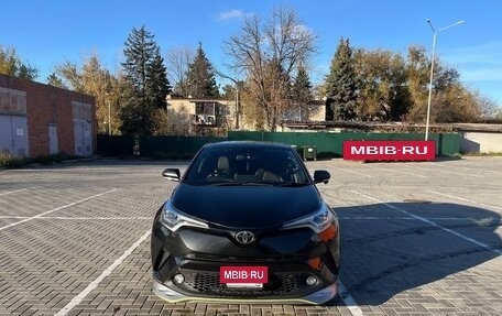 Toyota C-HR I рестайлинг, 2017 год, 2 150 000 рублей, 7 фотография
