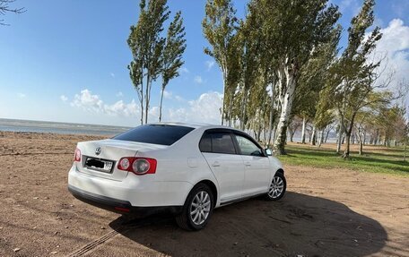 Volkswagen Jetta VI, 2010 год, 835 000 рублей, 1 фотография