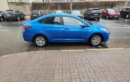 Hyundai Solaris II рестайлинг, 2019 год, 940 000 рублей, 1 фотография