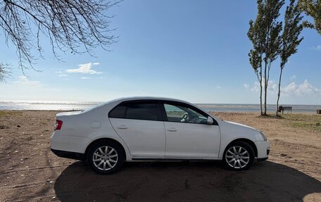 Volkswagen Jetta VI, 2010 год, 835 000 рублей, 4 фотография