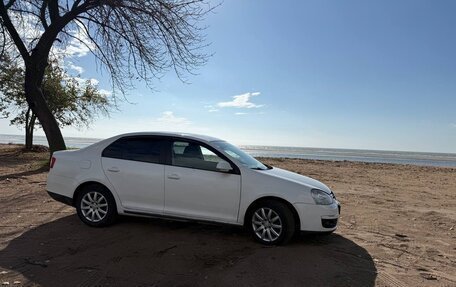 Volkswagen Jetta VI, 2010 год, 835 000 рублей, 5 фотография