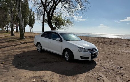 Volkswagen Jetta VI, 2010 год, 835 000 рублей, 6 фотография