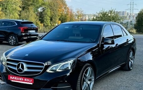 Mercedes-Benz E-Класс, 2013 год, 2 200 000 рублей, 2 фотография