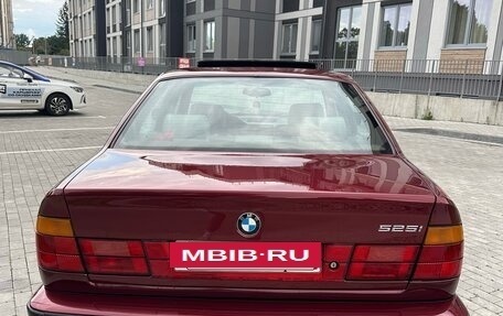 BMW 5 серия, 1994 год, 737 000 рублей, 21 фотография