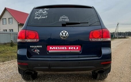 Volkswagen Touareg III, 2004 год, 850 000 рублей, 4 фотография