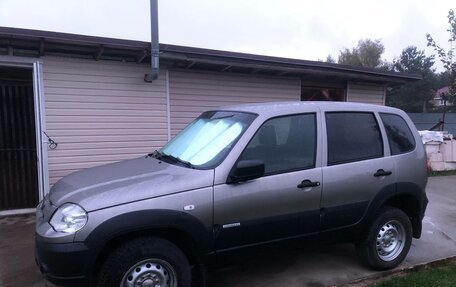 Chevrolet Niva I рестайлинг, 2018 год, 800 000 рублей, 2 фотография