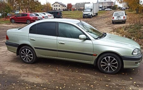 Toyota Avensis III рестайлинг, 1999 год, 450 000 рублей, 2 фотография