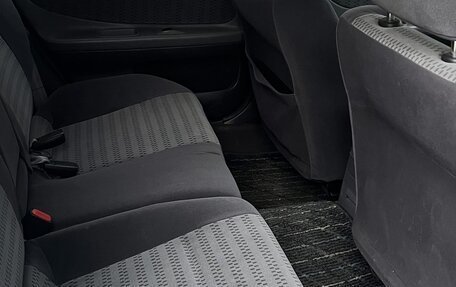 Nissan Avenir II, 2001 год, 260 000 рублей, 13 фотография