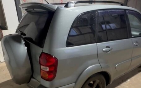 Toyota RAV4, 2004 год, 650 000 рублей, 3 фотография