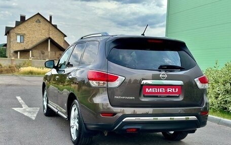 Nissan Pathfinder, 2014 год, 1 570 000 рублей, 5 фотография