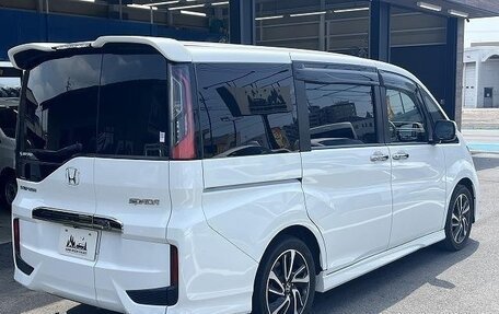 Honda Stepwgn IV, 2017 год, 1 600 000 рублей, 10 фотография