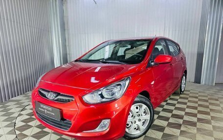 Hyundai Solaris II рестайлинг, 2012 год, 700 000 рублей, 1 фотография