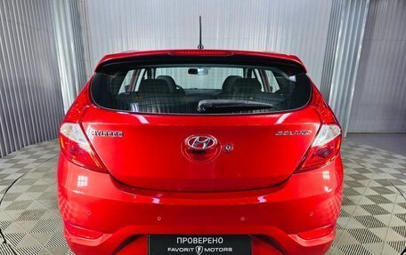 Hyundai Solaris II рестайлинг, 2012 год, 700 000 рублей, 3 фотография