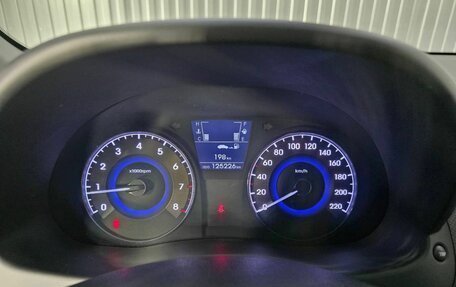 Hyundai Solaris II рестайлинг, 2012 год, 700 000 рублей, 11 фотография