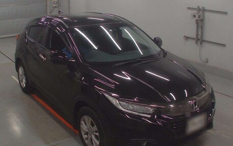 Honda Vezel, 2021 год, 1 900 000 рублей, 1 фотография