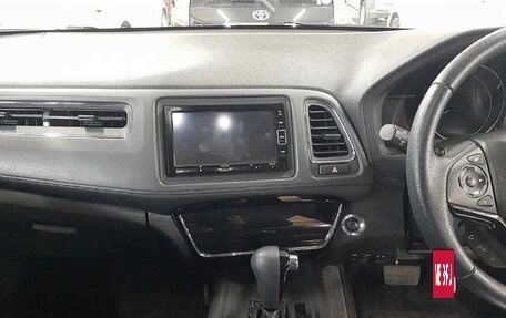 Honda Vezel, 2021 год, 1 900 000 рублей, 5 фотография