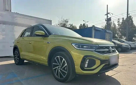 Volkswagen T-Roc I, 2023 год, 1 723 125 рублей, 3 фотография
