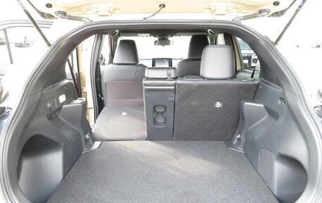 Toyota Yaris Cross, 2022 год, 1 450 000 рублей, 16 фотография