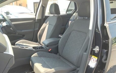 Volkswagen Golf VIII, 2022 год, 1 353 000 рублей, 12 фотография