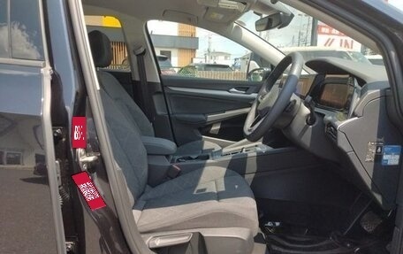 Volkswagen Golf VIII, 2022 год, 1 353 000 рублей, 11 фотография