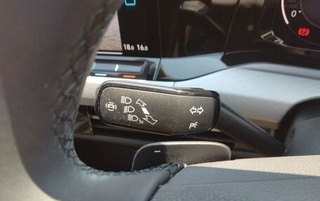 Volkswagen Golf VIII, 2022 год, 1 353 000 рублей, 25 фотография