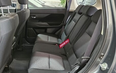 Mitsubishi Outlander III рестайлинг 3, 2014 год, 1 570 000 рублей, 11 фотография