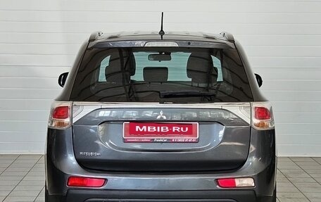 Mitsubishi Outlander III рестайлинг 3, 2014 год, 1 570 000 рублей, 6 фотография