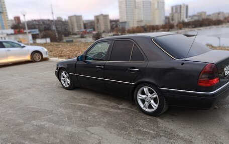 Mercedes-Benz C-Класс, 1994 год, 300 000 рублей, 3 фотография