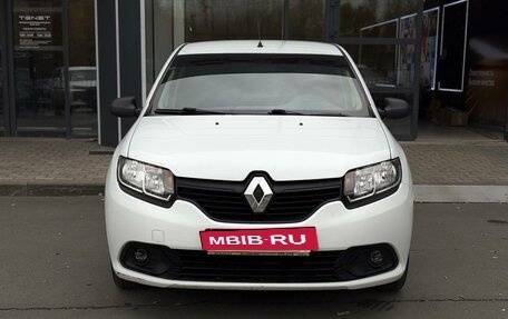 Renault Logan II, 2017 год, 665 000 рублей, 2 фотография