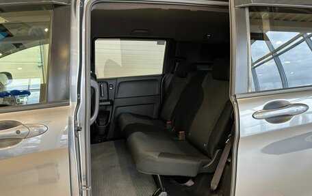 Honda Freed I, 2011 год, 1 099 999 рублей, 17 фотография