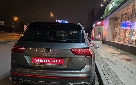 Volkswagen Tiguan II, 2021 год, 3 699 000 рублей, 27 фотография