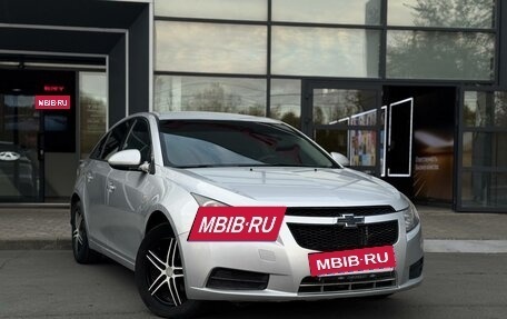Chevrolet Cruze II, 2011 год, 650 000 рублей, 3 фотография