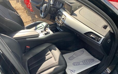 BMW 5 серия, 2018 год, 2 389 000 рублей, 10 фотография