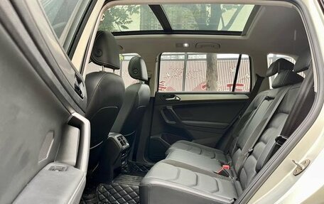 Volkswagen Tiguan II, 2021 год, 1 690 000 рублей, 8 фотография