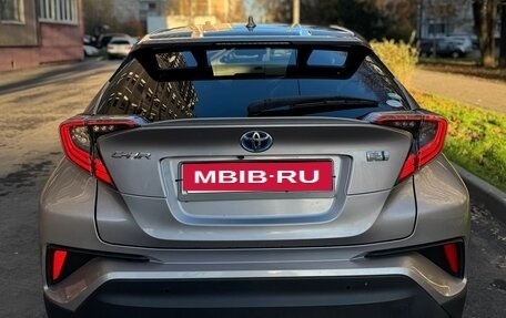 Toyota C-HR I рестайлинг, 2016 год, 1 990 000 рублей, 1 фотография