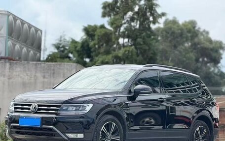 Volkswagen Tiguan II, 2021 год, 1 650 000 рублей, 1 фотография